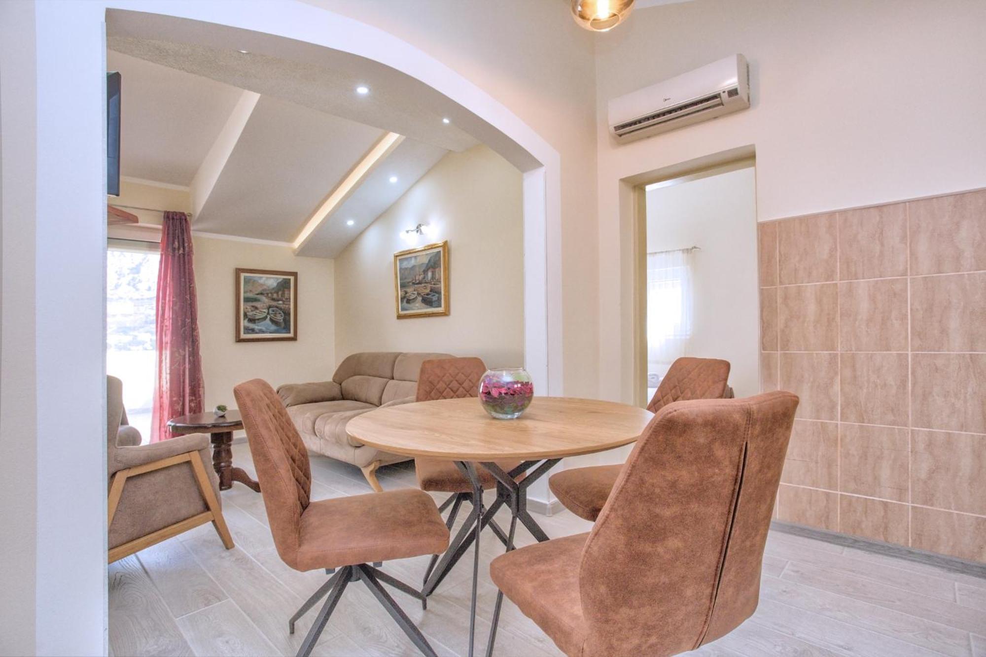 Apartments Bella Vista コトル 部屋 写真